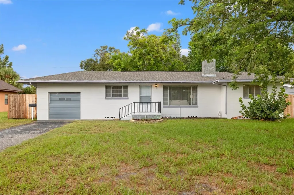 2025 Almeria Way S St Petersburg FL 33712
