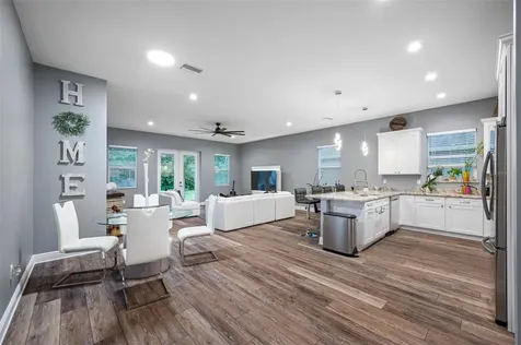 1821 Oak Street Clearwater FL 33760