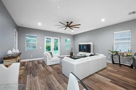 1821 Oak Street Clearwater FL 33760