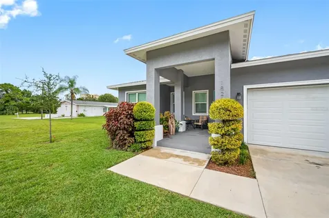 1821 Oak Street Clearwater FL 33760