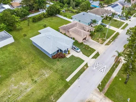 1821 Oak Street Clearwater FL 33760