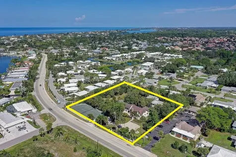 424 Albee Road W Nokomis FL 34275