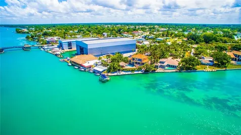 424 Albee Road W Nokomis FL 34275