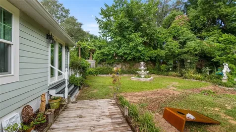 1909 Washington Avenue Eustis FL 32726