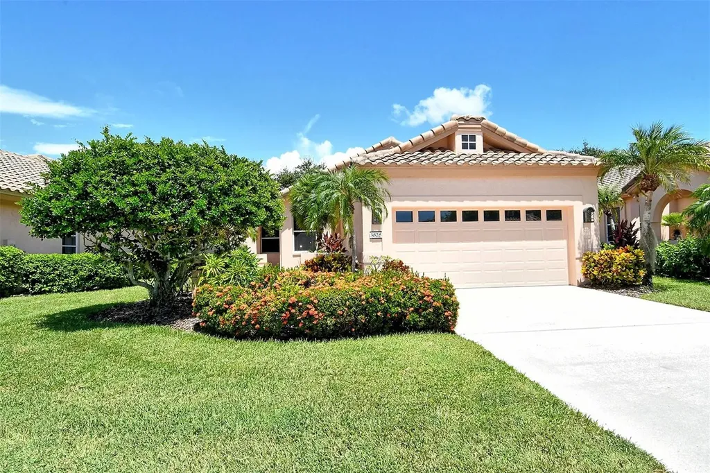 3828 Alamanda Drive Sarasota FL 34238