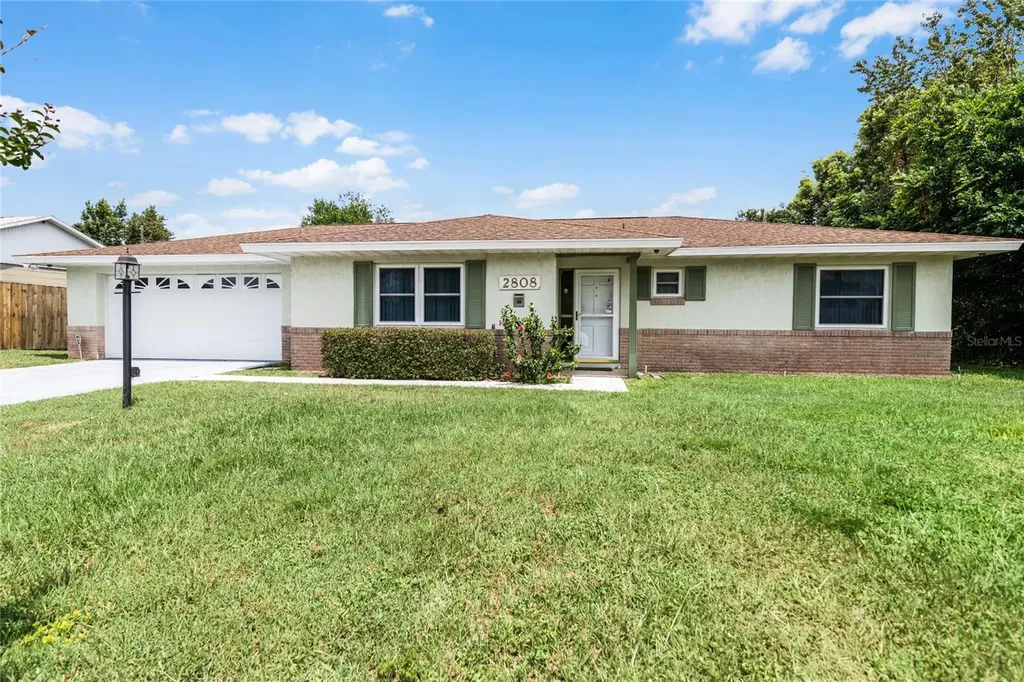 2808 Beal Street Deltona FL 32738