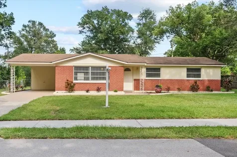 2423 S Holly Avenue Sanford FL 32771