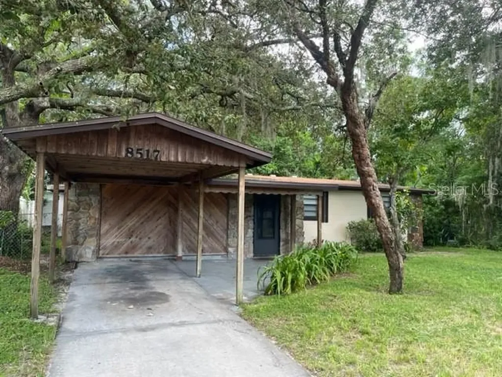 8517 N Temple Avenue Tampa FL 33617