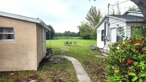 1114,1116,1118,1120&1128 Wyatt Street Largo FL 33756