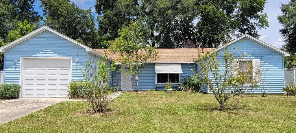 851 Village Lake Drive N Deland FL 32724