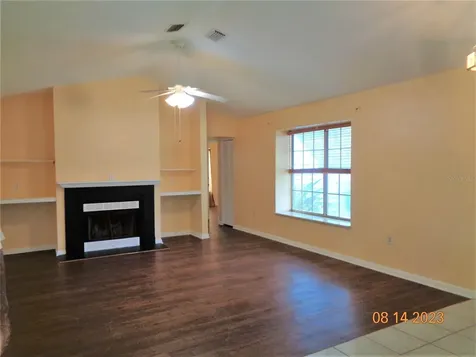851 Village Lake Drive N Deland FL 32724