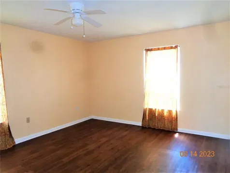 851 Village Lake Drive N Deland FL 32724