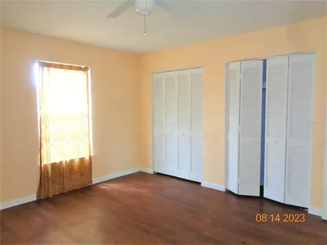 851 Village Lake Drive N Deland FL 32724
