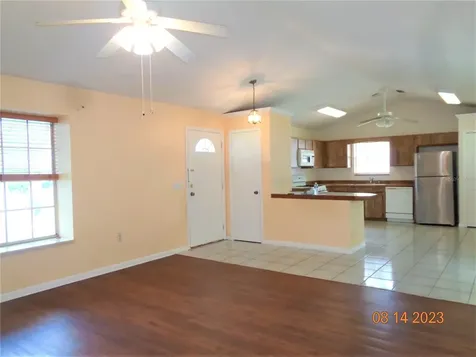 851 Village Lake Drive N Deland FL 32724
