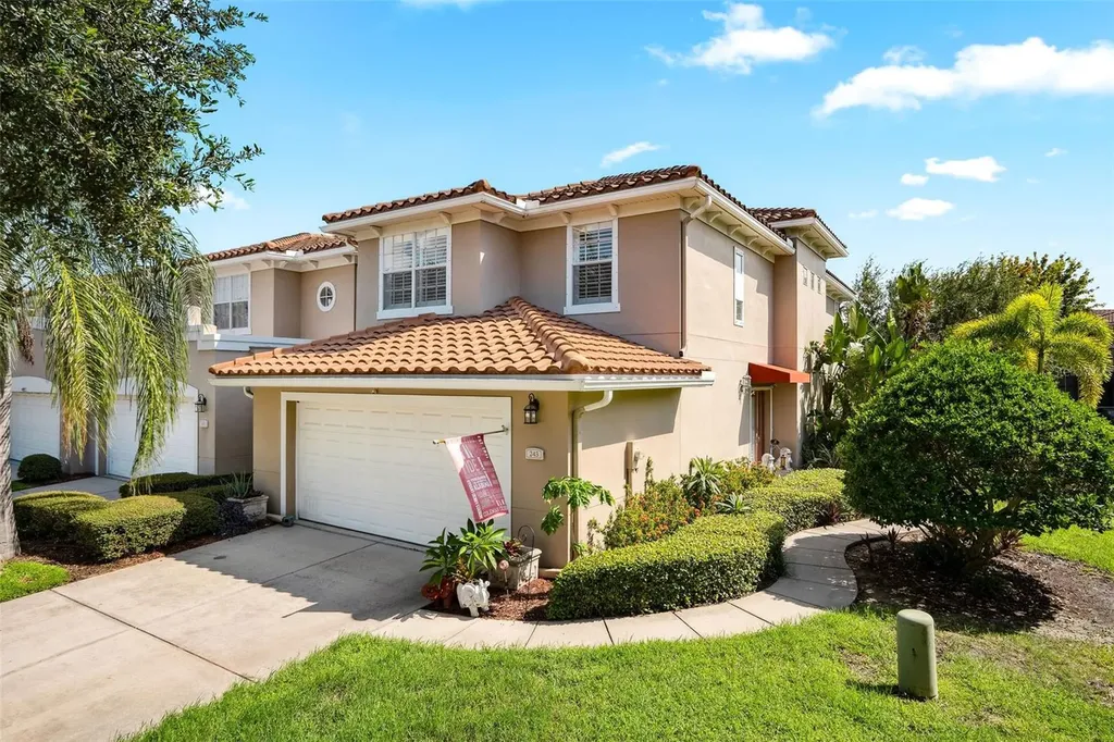 243 Valencia Circle St Petersburg FL 33716