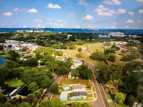 941 Lakeview Road Clearwater FL 33756