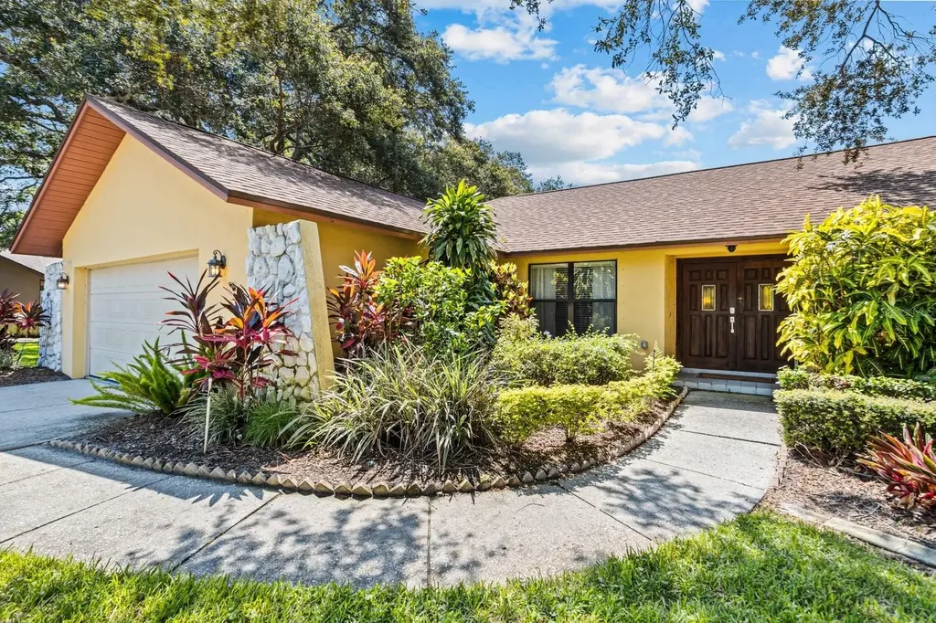 13344 Pine Bark Court Largo FL 33774