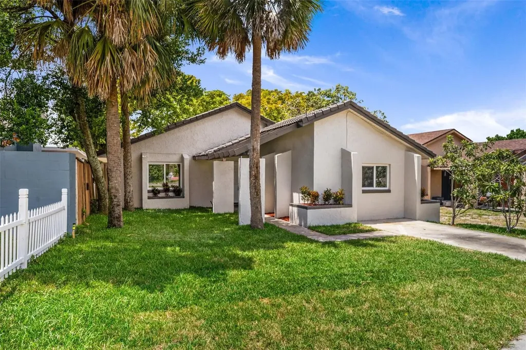2260 Greenview Circle Orlando FL 32808
