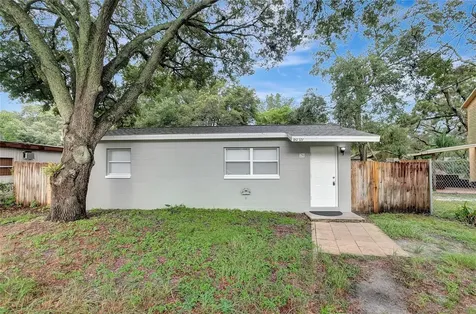 8009 El Portal Drive Tampa FL 33604