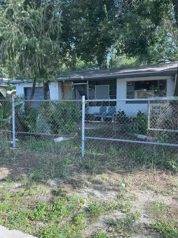 1814 E Skagway Avenue Tampa FL 33604