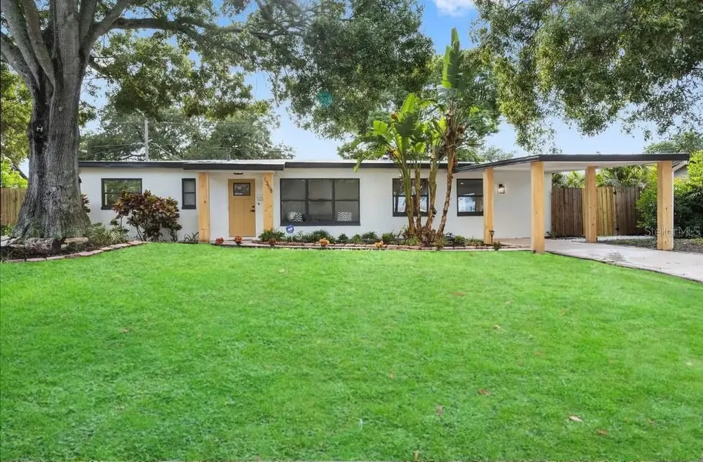 1358 Farragut Drive N St Petersburg FL 33710