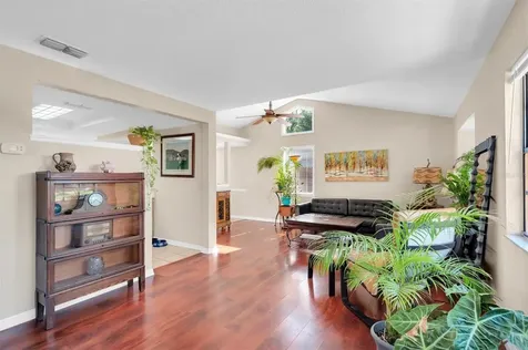 3835 39th Avenue N St Petersburg FL 33714