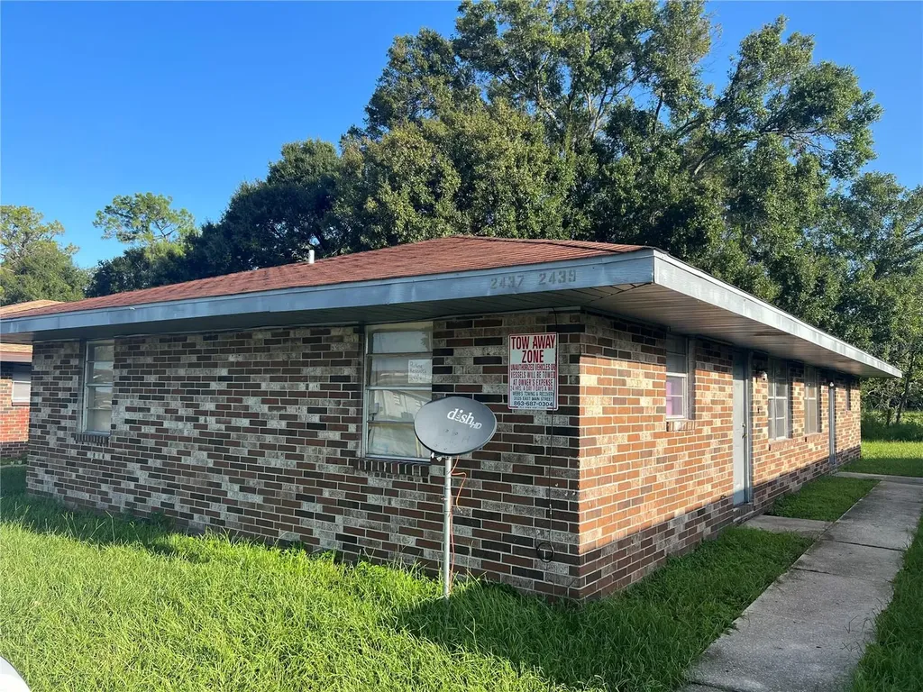 2437 Chestnut Woods Drive Lakeland FL 33815