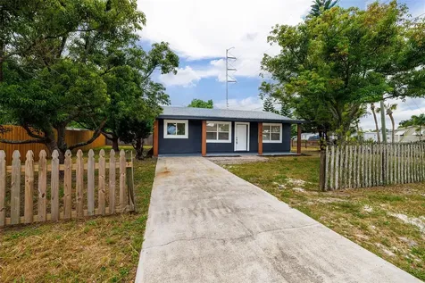 2796 52nd Avenue N St Petersburg FL 33714