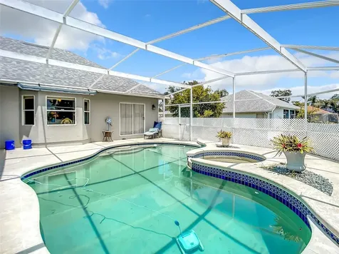 2471 Candlewick Street Deltona FL 32738
