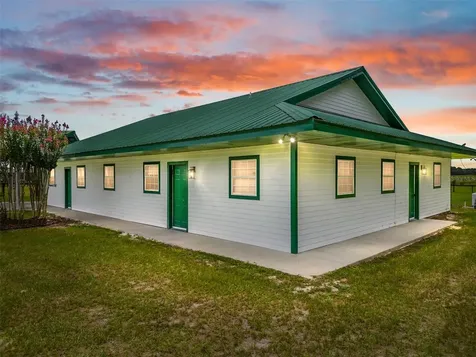 16811 W Highway 326 Morriston FL 32668