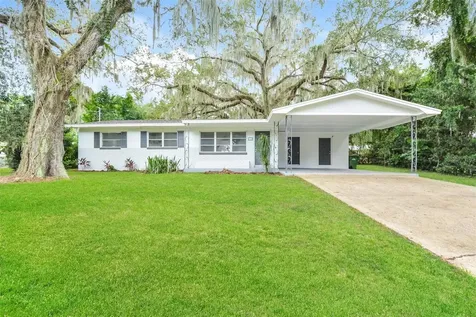 1320 Cambridge Drive Leesburg FL 34748