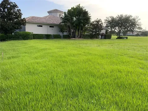 209 SE Bella Strano Port Saint Lucie FL 34984