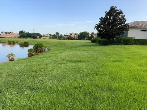 209 SE Bella Strano Port Saint Lucie FL 34984