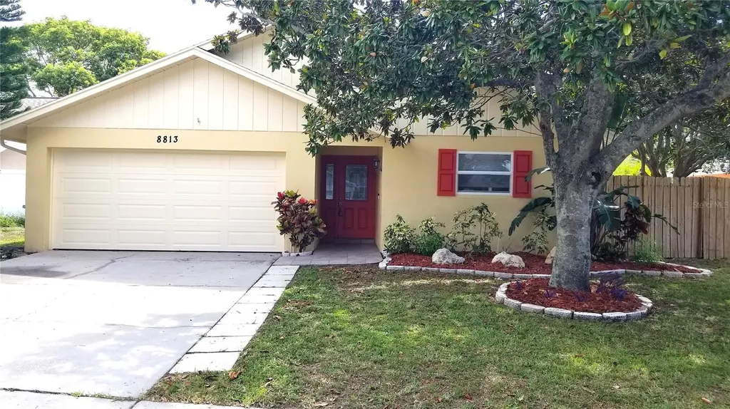 8813 Magnolia Court Seminole FL 33777
