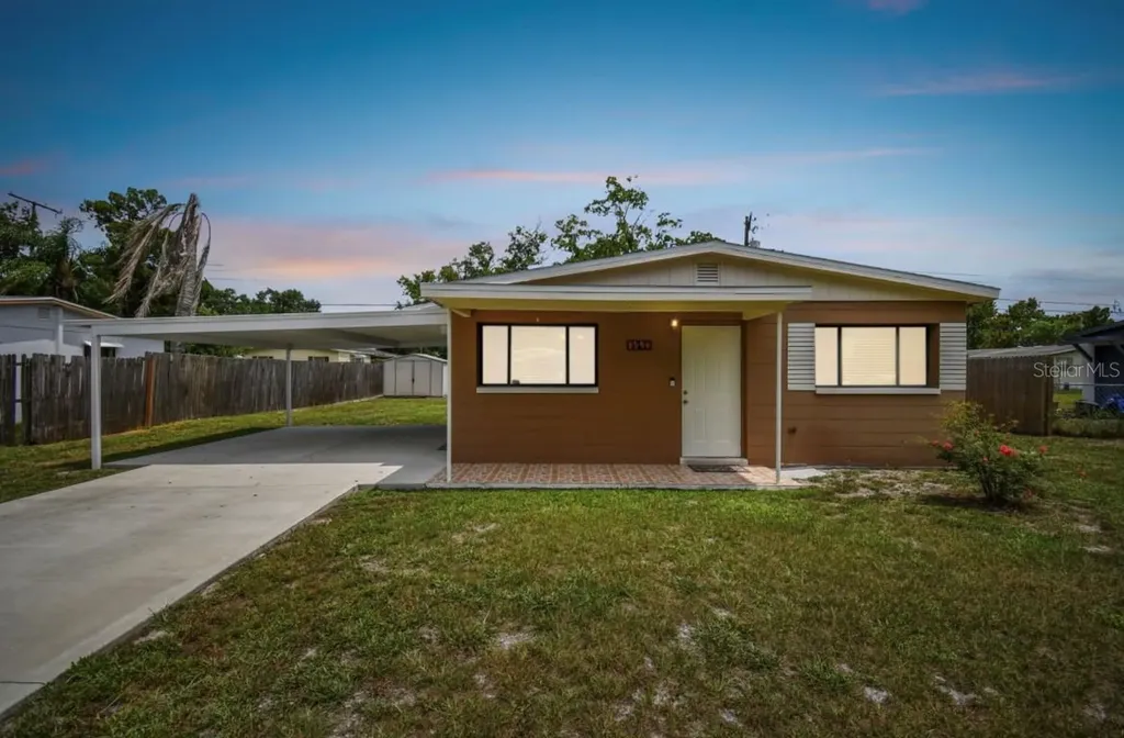 8413 Pinewood Street Tampa FL 33615