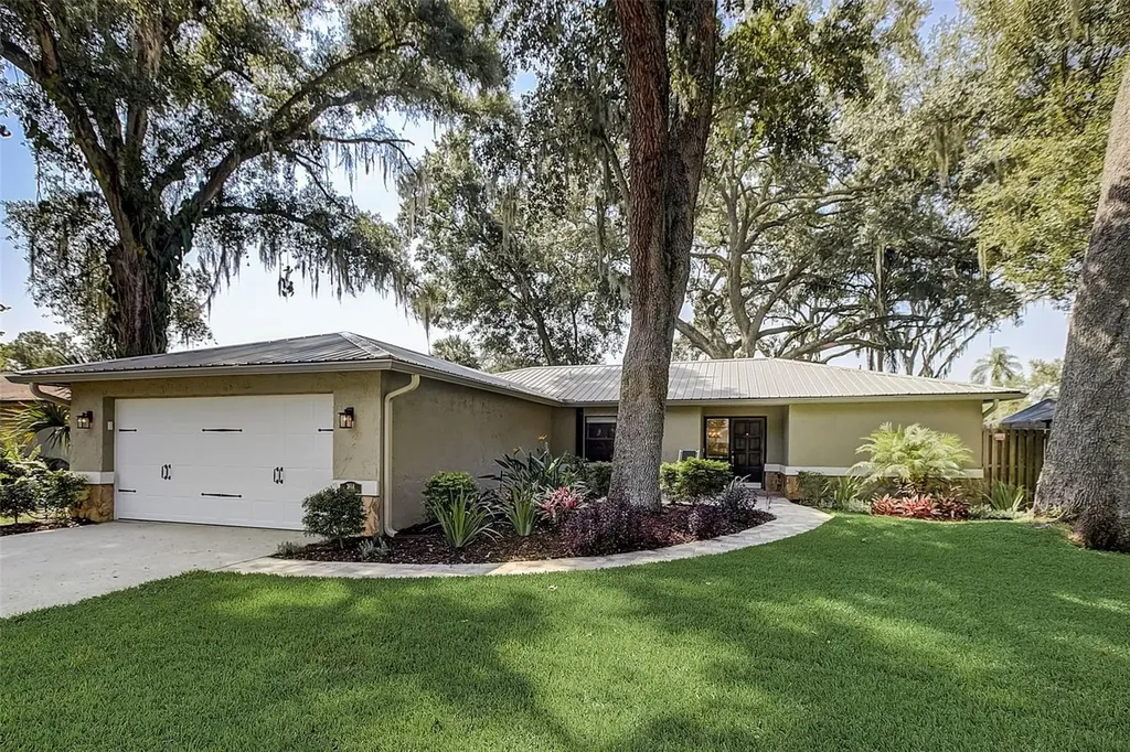 3614 Arlington Oaks Court Tampa FL 33618