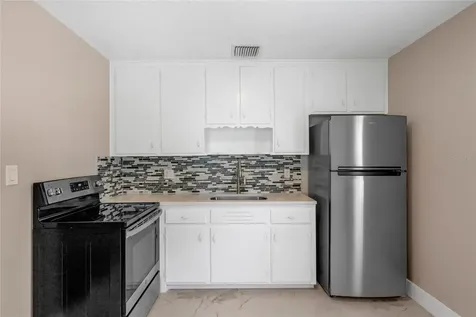 820 Grandview Avenue Altamonte Springs FL 32701