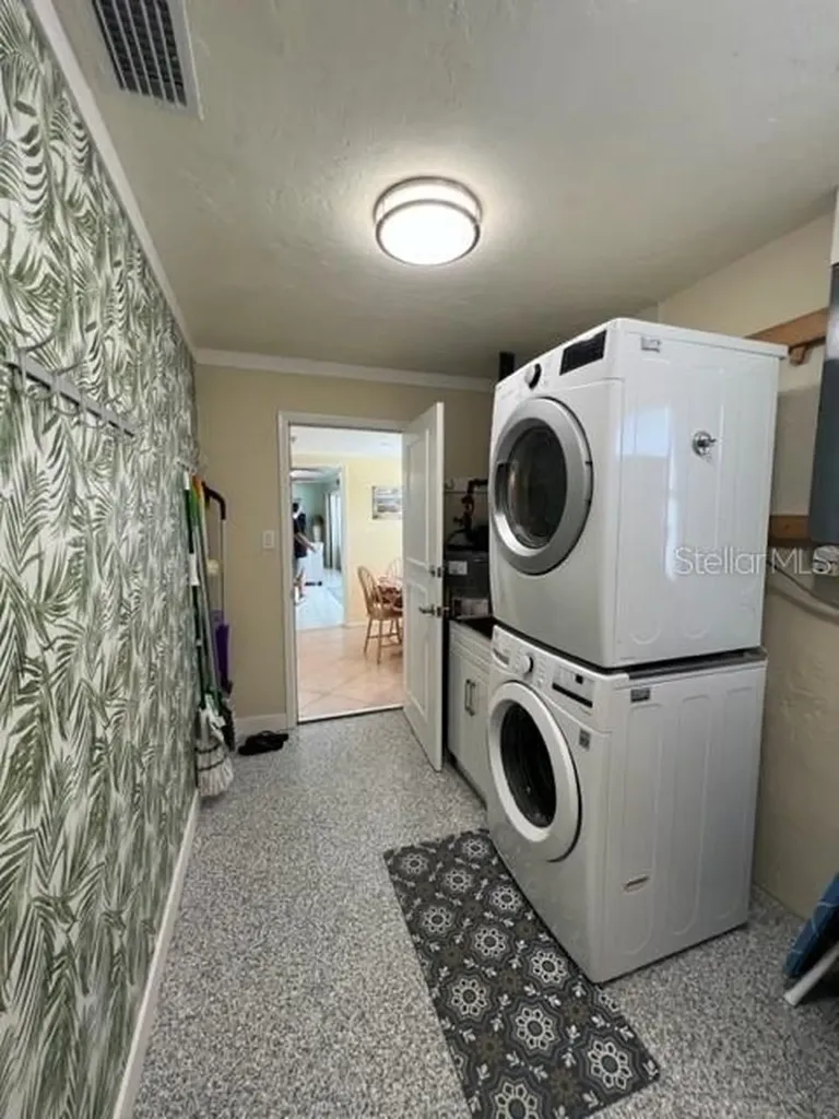 7328 Curtiss Avenue Sarasota FL 34231