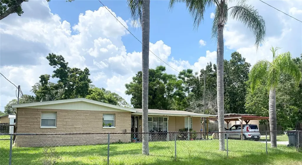 12722 Worchester Avenue Tampa FL 33624