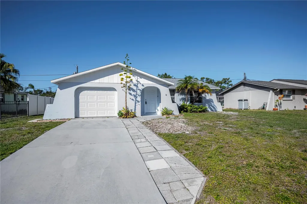 1043 Elaine Street Venice FL 34285
