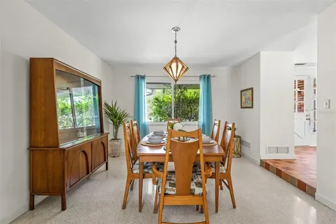 3304 Tanglewood Drive Sarasota FL 34239