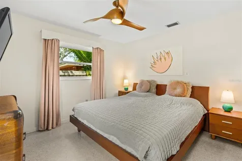 3304 Tanglewood Drive Sarasota FL 34239