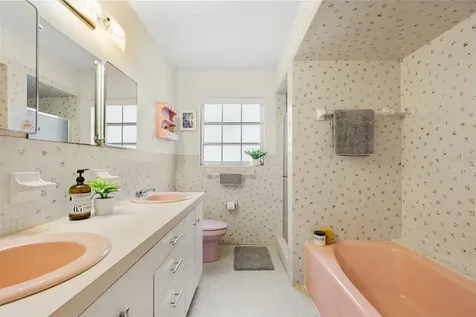 3304 Tanglewood Drive Sarasota FL 34239