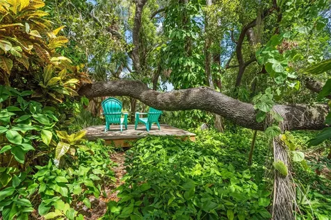 3304 Tanglewood Drive Sarasota FL 34239