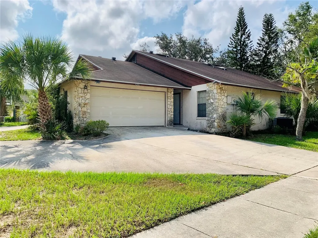 5201 Indian Laurel Court Orlando FL 32808