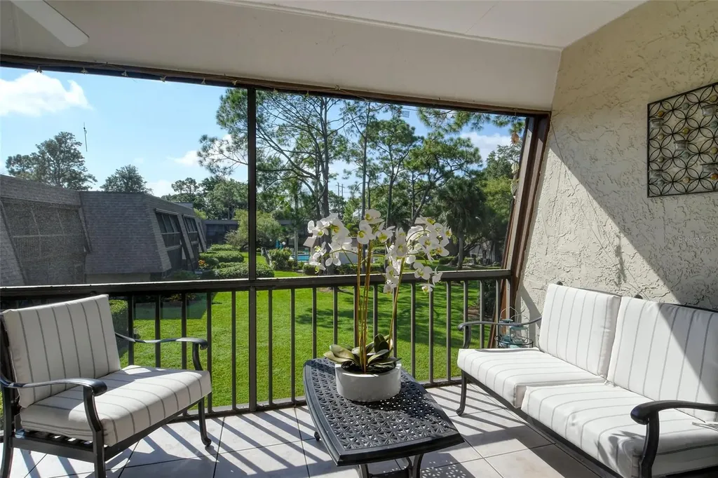 4616 Ringwood Meadow Sarasota FL 34235