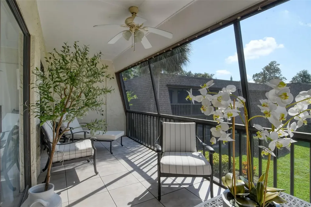 4616 Ringwood Meadow Sarasota FL 34235