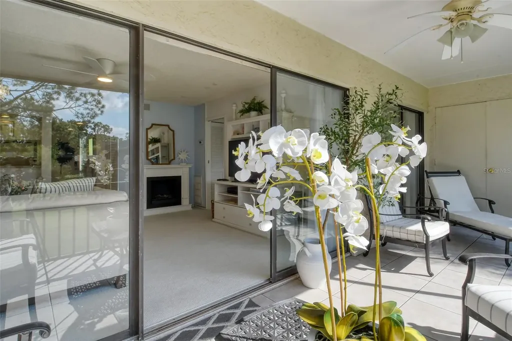 4616 Ringwood Meadow Sarasota FL 34235