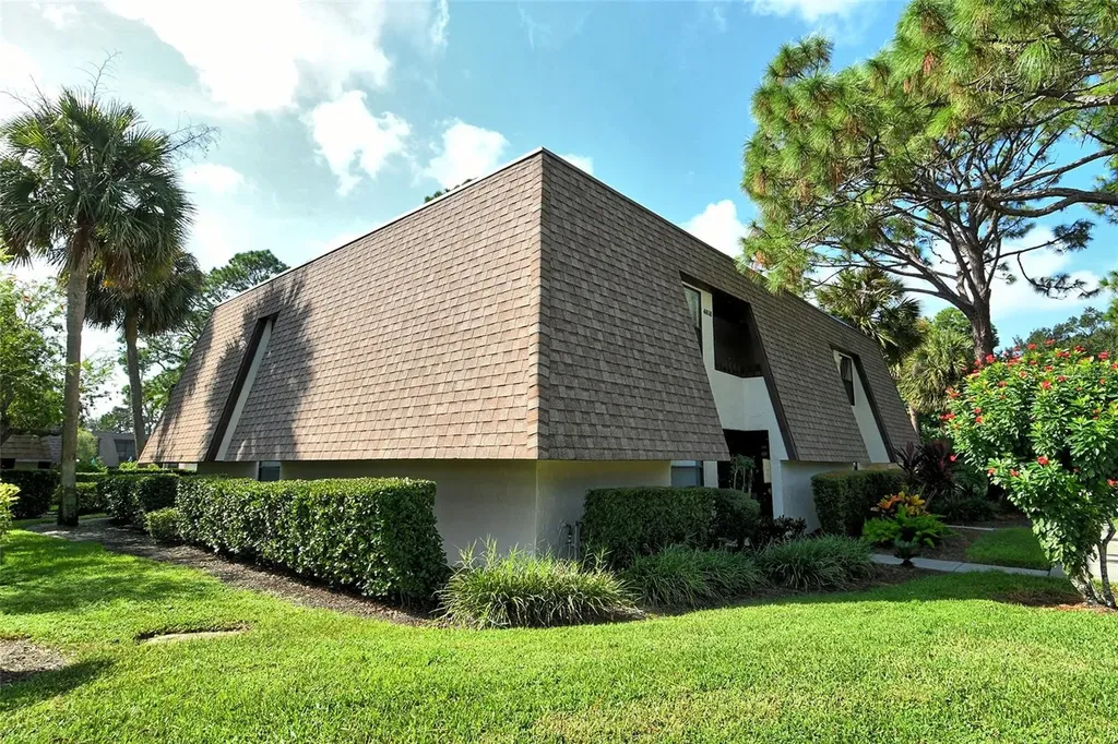4616 Ringwood Meadow Sarasota FL 34235