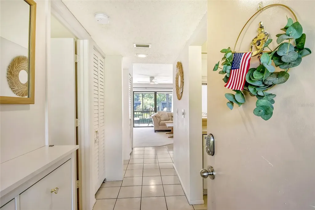 4616 Ringwood Meadow Sarasota FL 34235